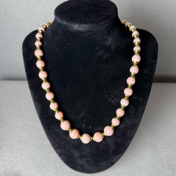 Avon Necklace Vintage Pink Bead Gold Tone Capped Demi Parure Classic - Picture 1 of 6